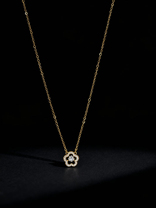 Gold Flower Pendant Necklace