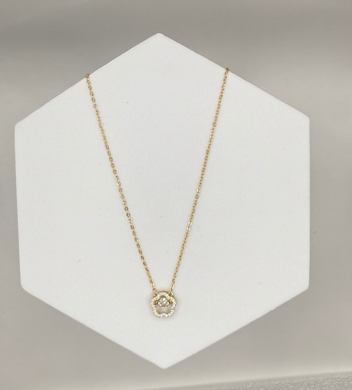 Gold Flower Pendant Necklace