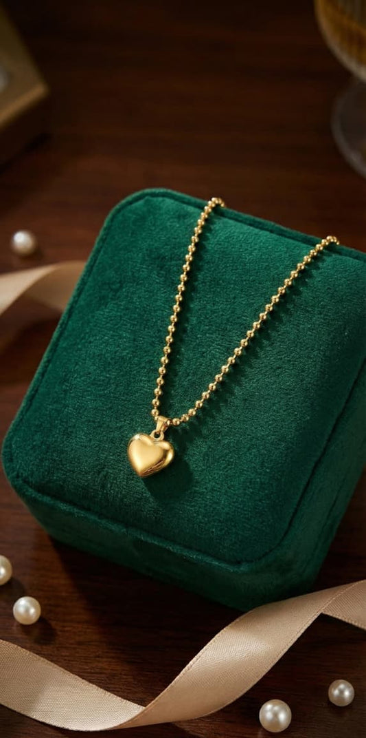 Gold Heart Pendant Necklace