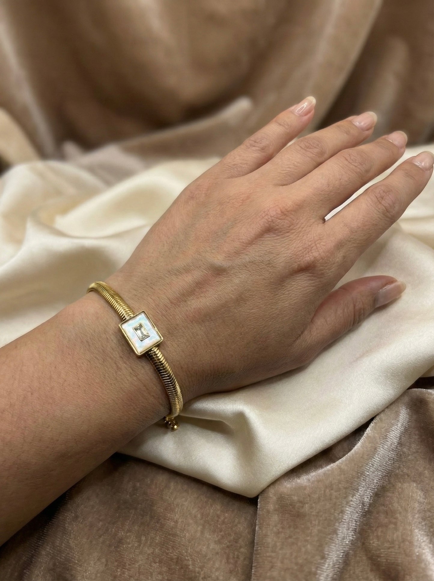 Golden Luxe Cube Bracelet