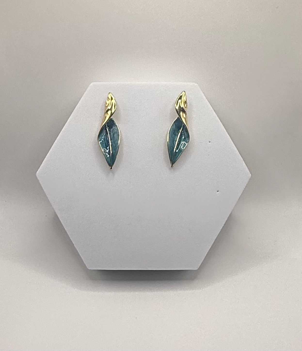 Leaf Design earring