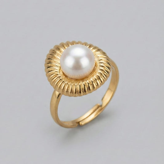 Lumina Pearl Ring