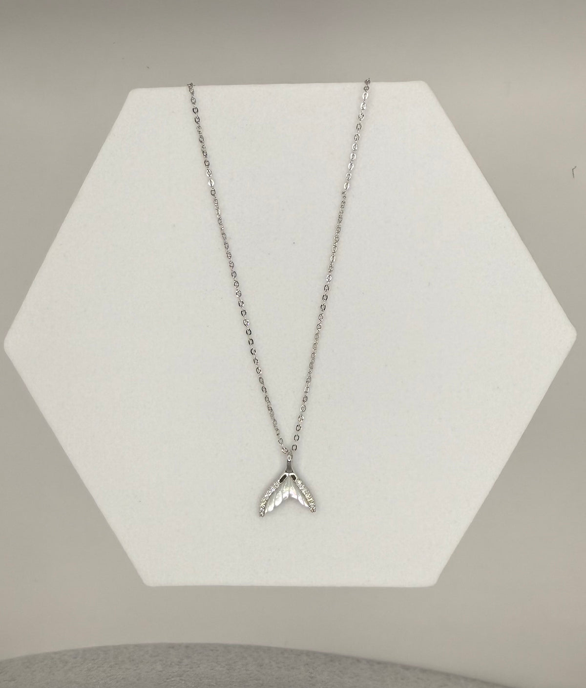 Mermaid Tail Shine Necklace
