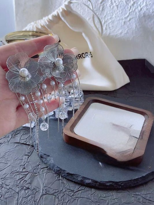 Morning Dew Flower Earring