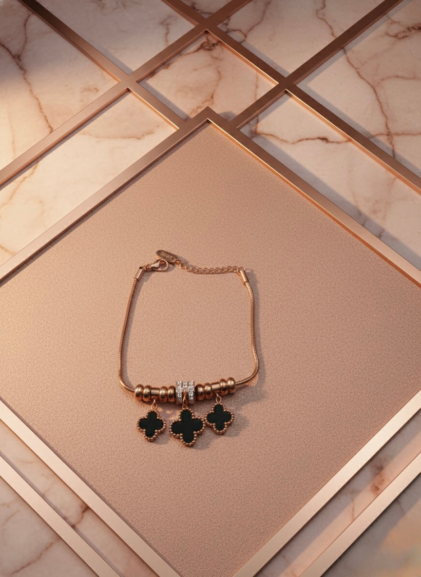 Noir Clover Elegance Bracelet