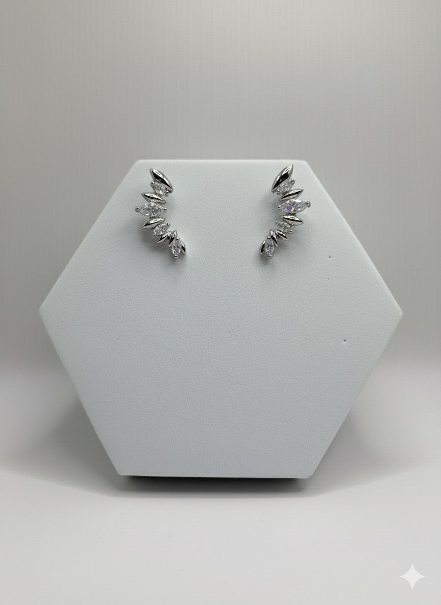 Nova Curve Earring