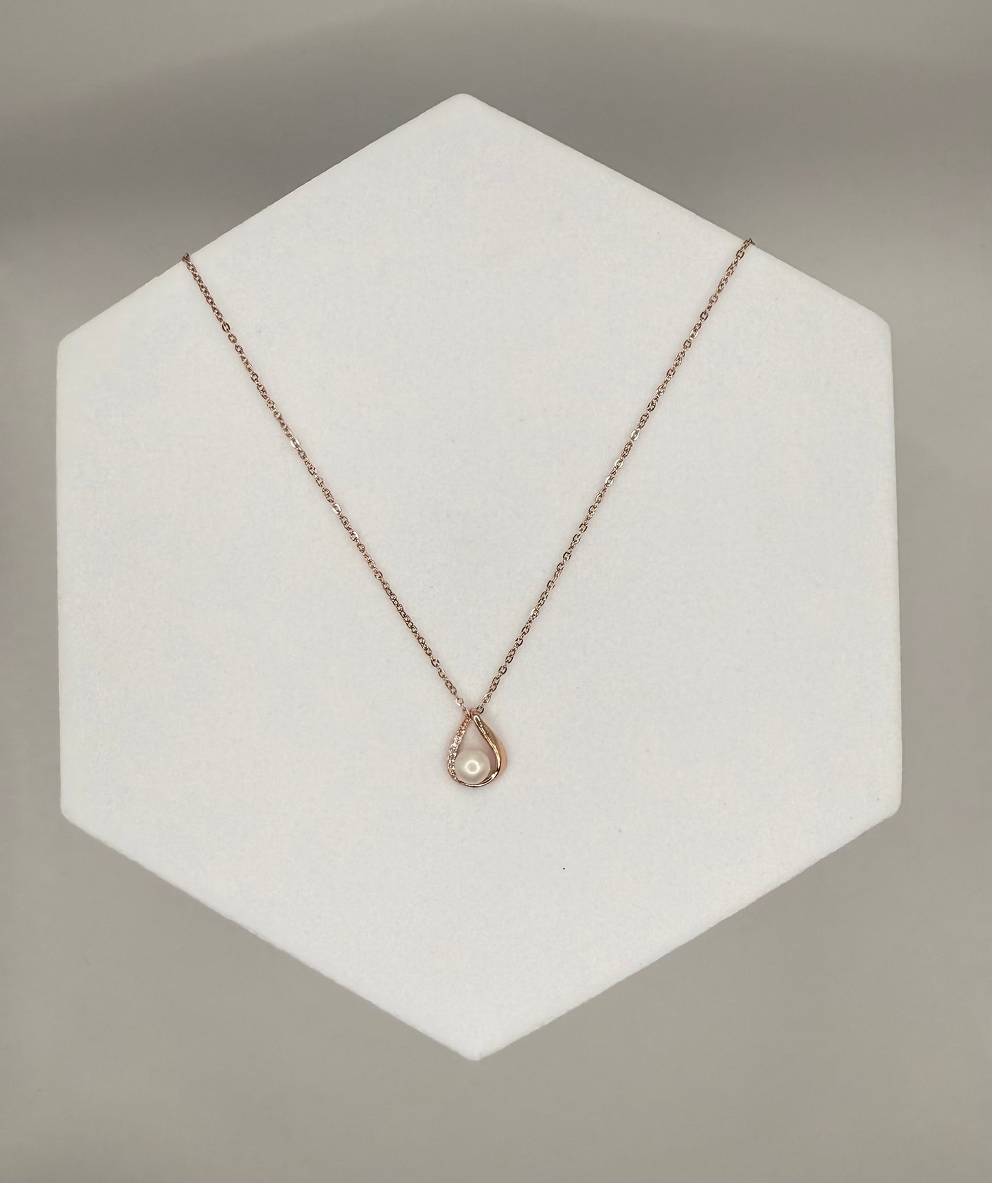 Rose Gold Tear Drop Pendant Necklace