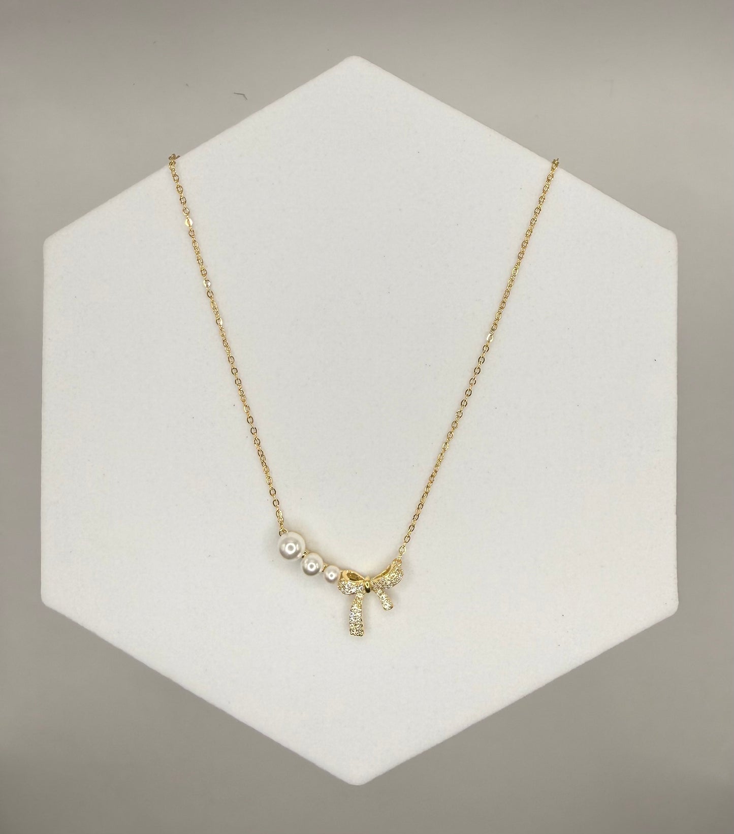 STONE Ribbon Pendant Necklace