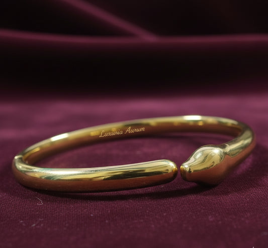 The Curva Cuff