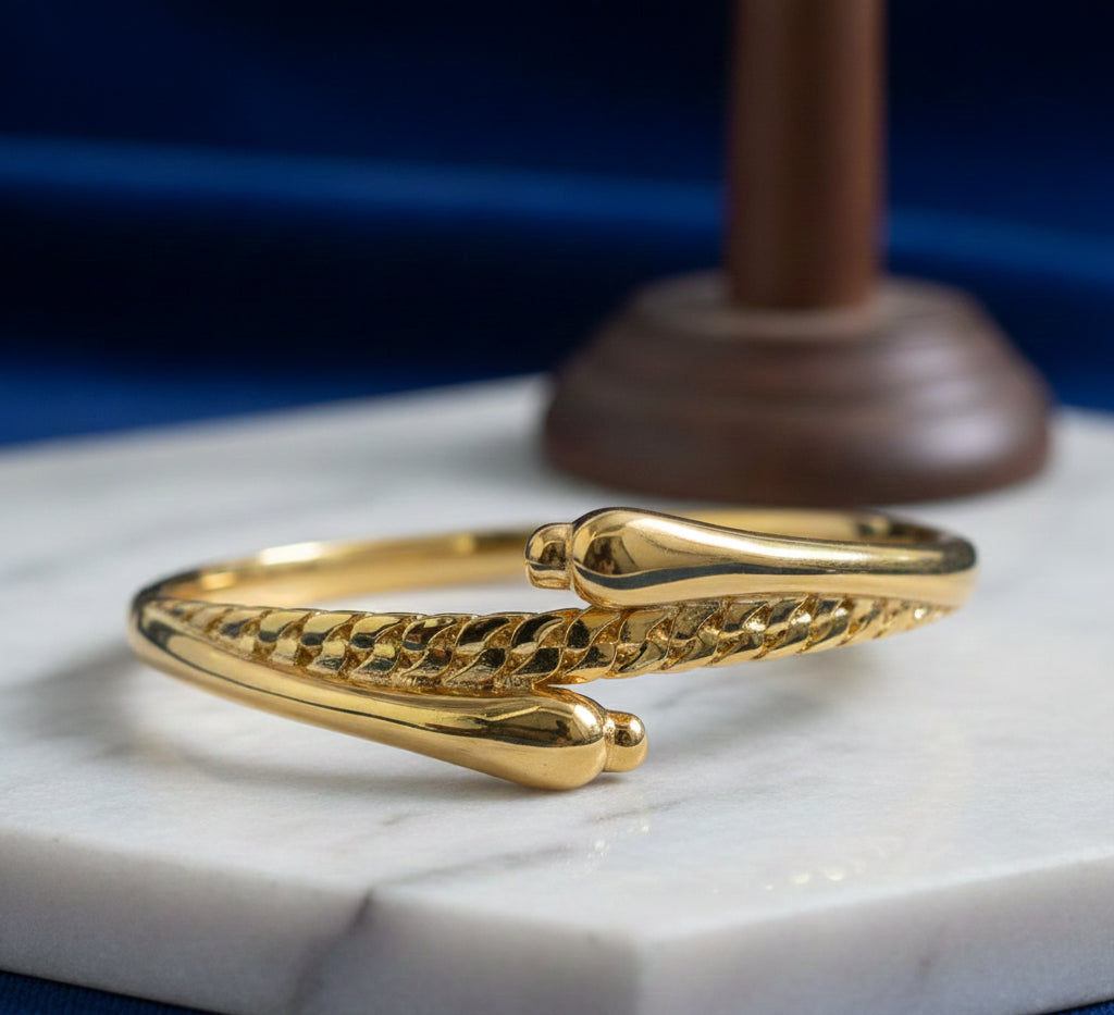 The Eternal Twist Cuff