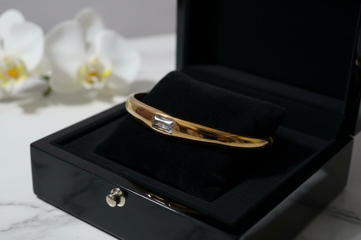 The Minimalist Geometric Cuff