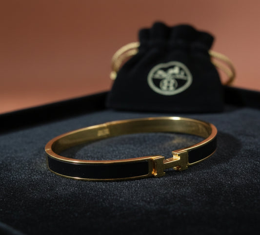 The Signature H Cuff
