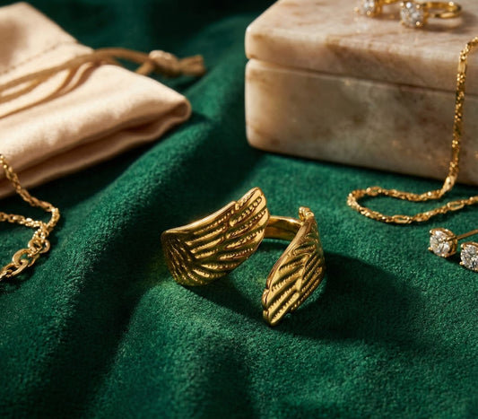 Wing Shap Golden Ring