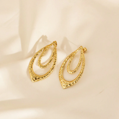 Oval Gold Earing