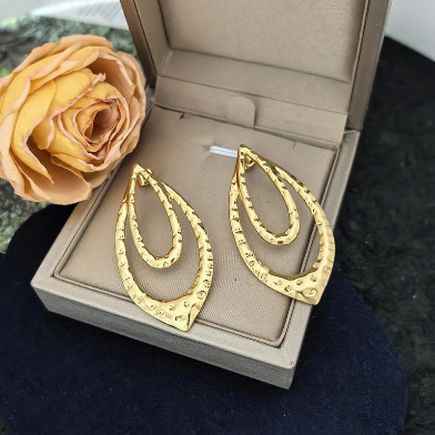 Oval Gold Earing