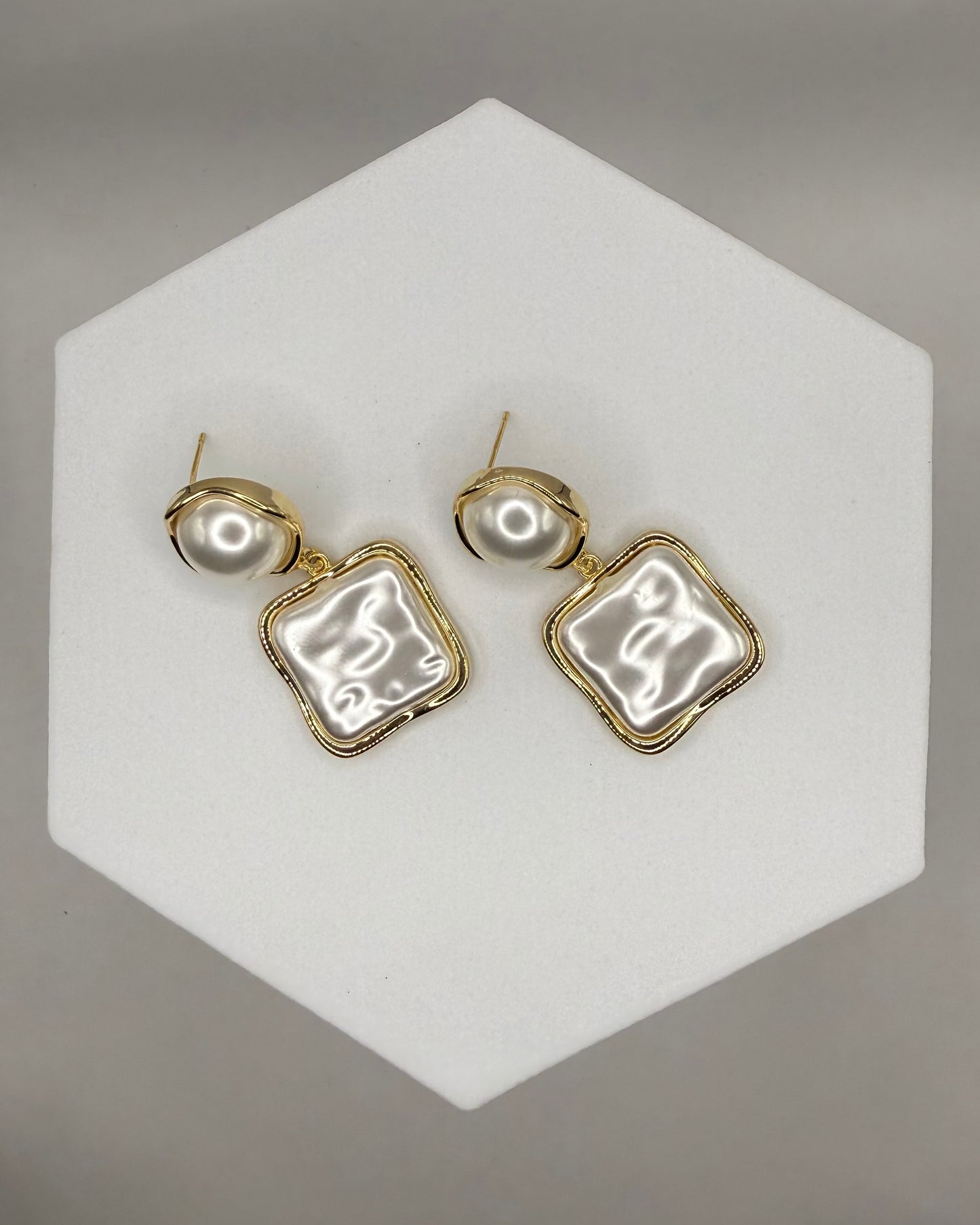 Pearl Drop Earring