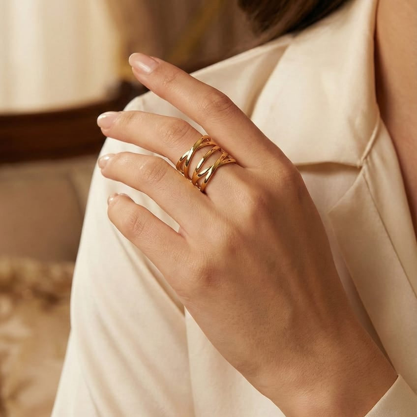 The Criss cros Ring