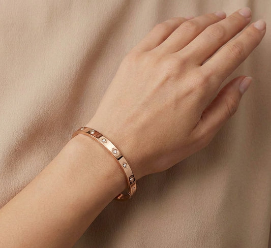 The Diamond-Pattern Cuff
