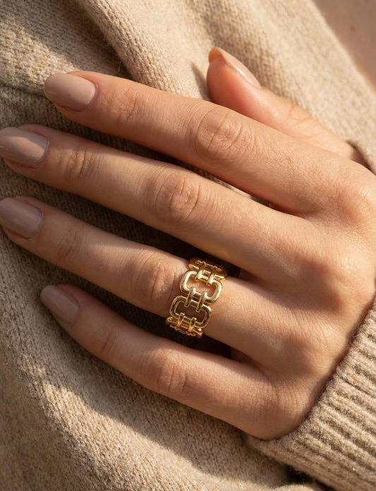 The Lattice Ring